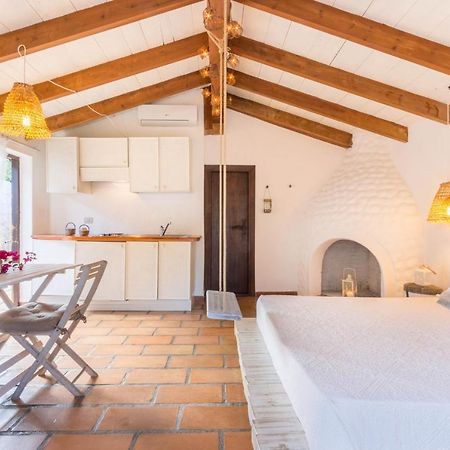 Deppy Cottage Porto Columbu - Perd'E Sali ภายนอก รูปภาพ
